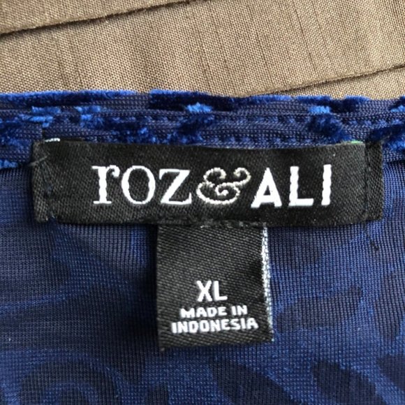 Wide Sleeve Royal Blue Blouse - Picture 4 of 4